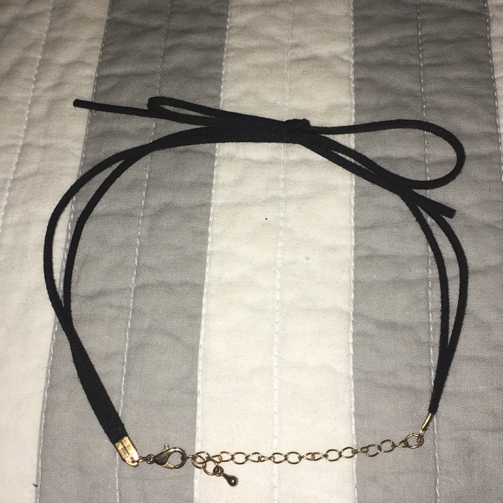 Black bow choker